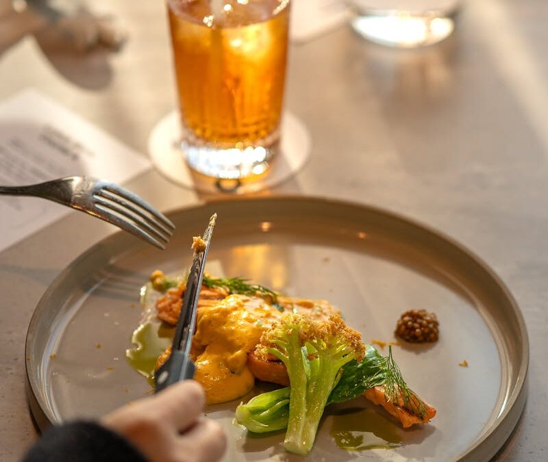 Pourquoi favoriser un dîner léger le soir : comprendre le métabolisme nocturne et la régénération du corps