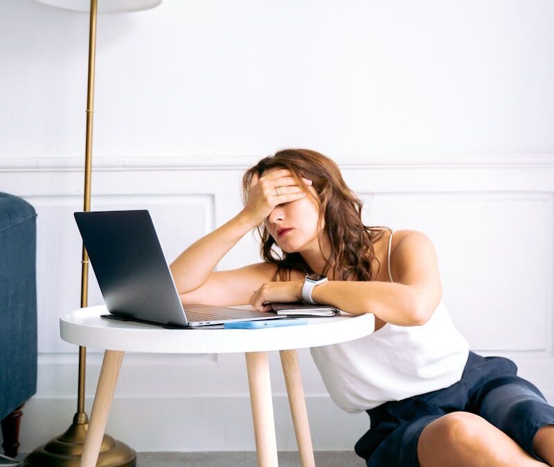 Fatigue chronique chez la femme : et si ce n’était pas “dans votre tête” ?